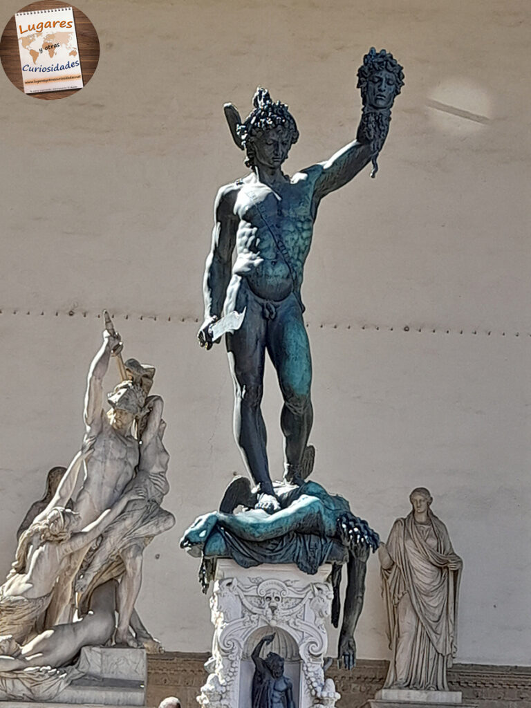 Perseo de Benvenuto Cellini 
Loggia, Florencia