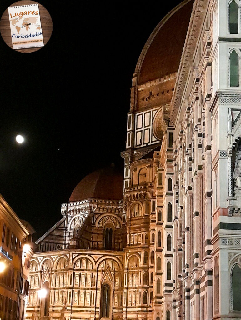 Catedral de Florencia de  noche 