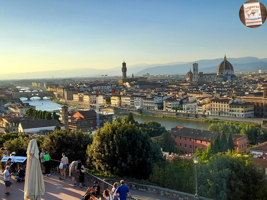 Parque y mirador Piazzale Michelangelo Florencia