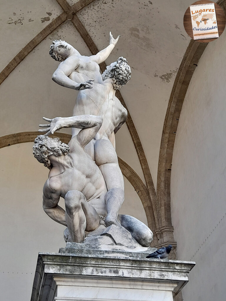 Rapto de las Sabinas de Giambologna 
Loggia, Florencia