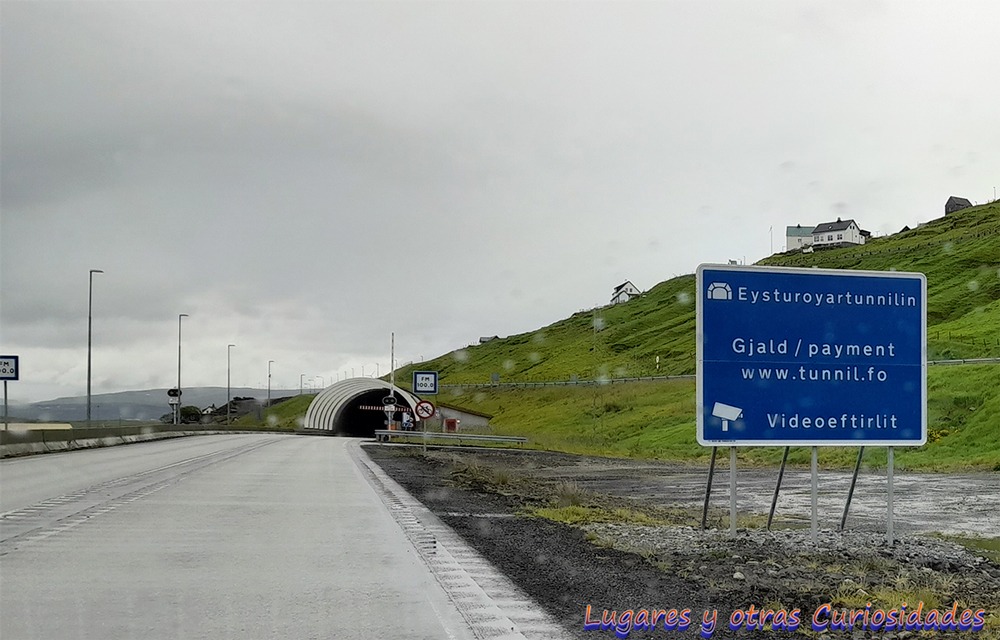 túnel submarino Eysturoyartunnilin  islas Feroe