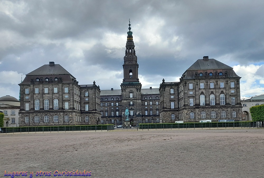 Torre del palacio de Christiansborg copenhague