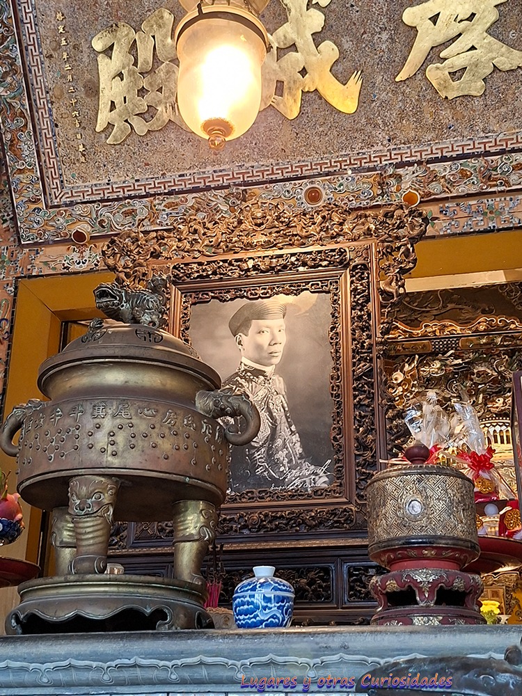 Tumba del Emperador Khải Định Hué