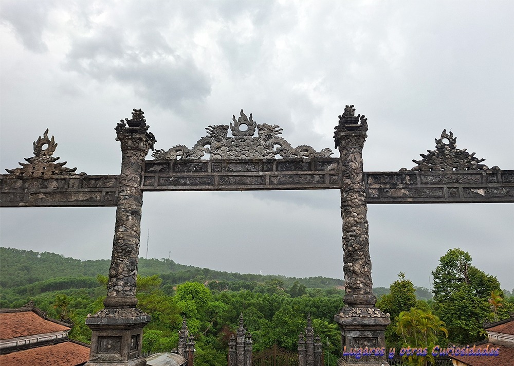 Tumba del Emperador Khải Định Hué