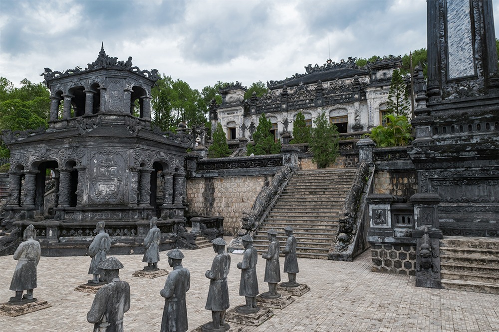 Tumba del Emperador Khải Định Hué