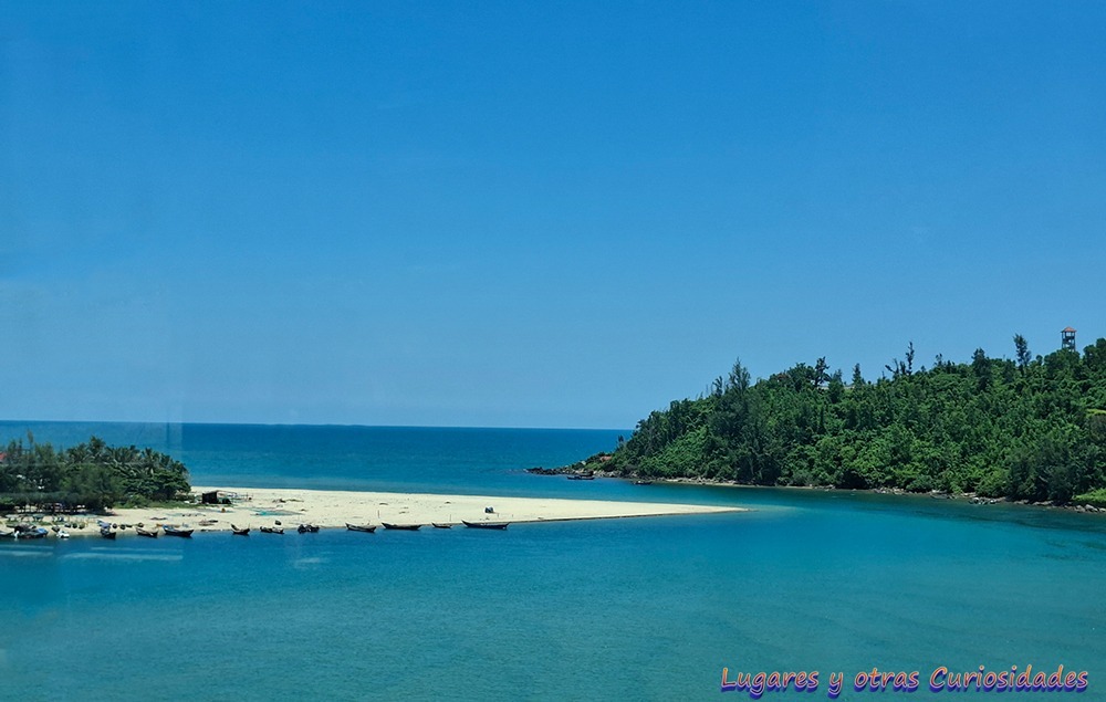 Pueblo Lang Co y laguna Lap An, Vietnam