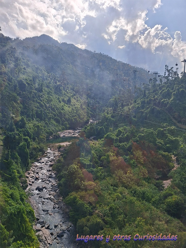 Teleférico Puente de las manos Vietnam