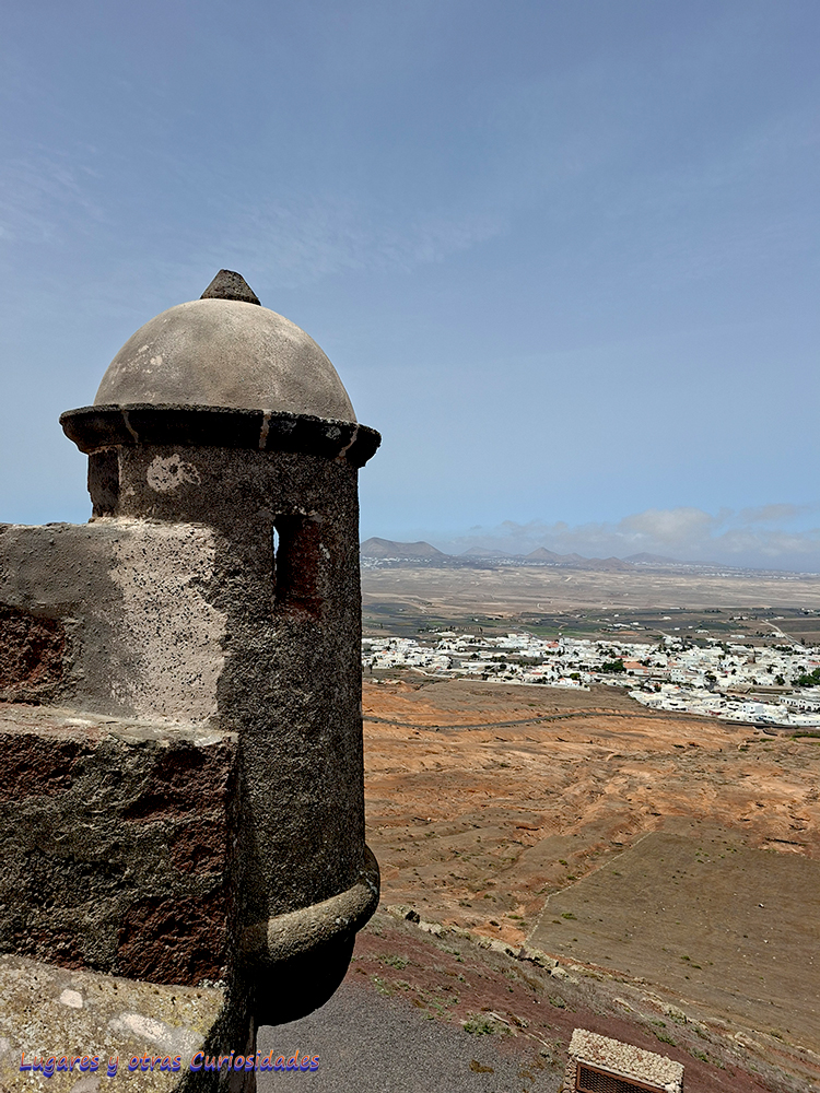 castillo santa barbara lanzarote